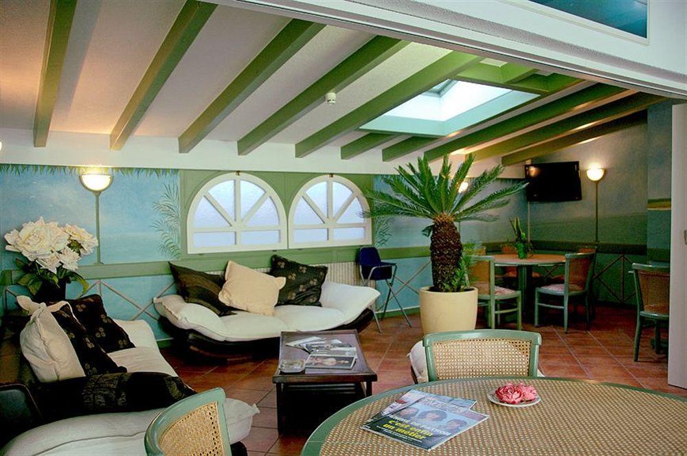 Hotel Du Port Вільнев Екстер'єр фото